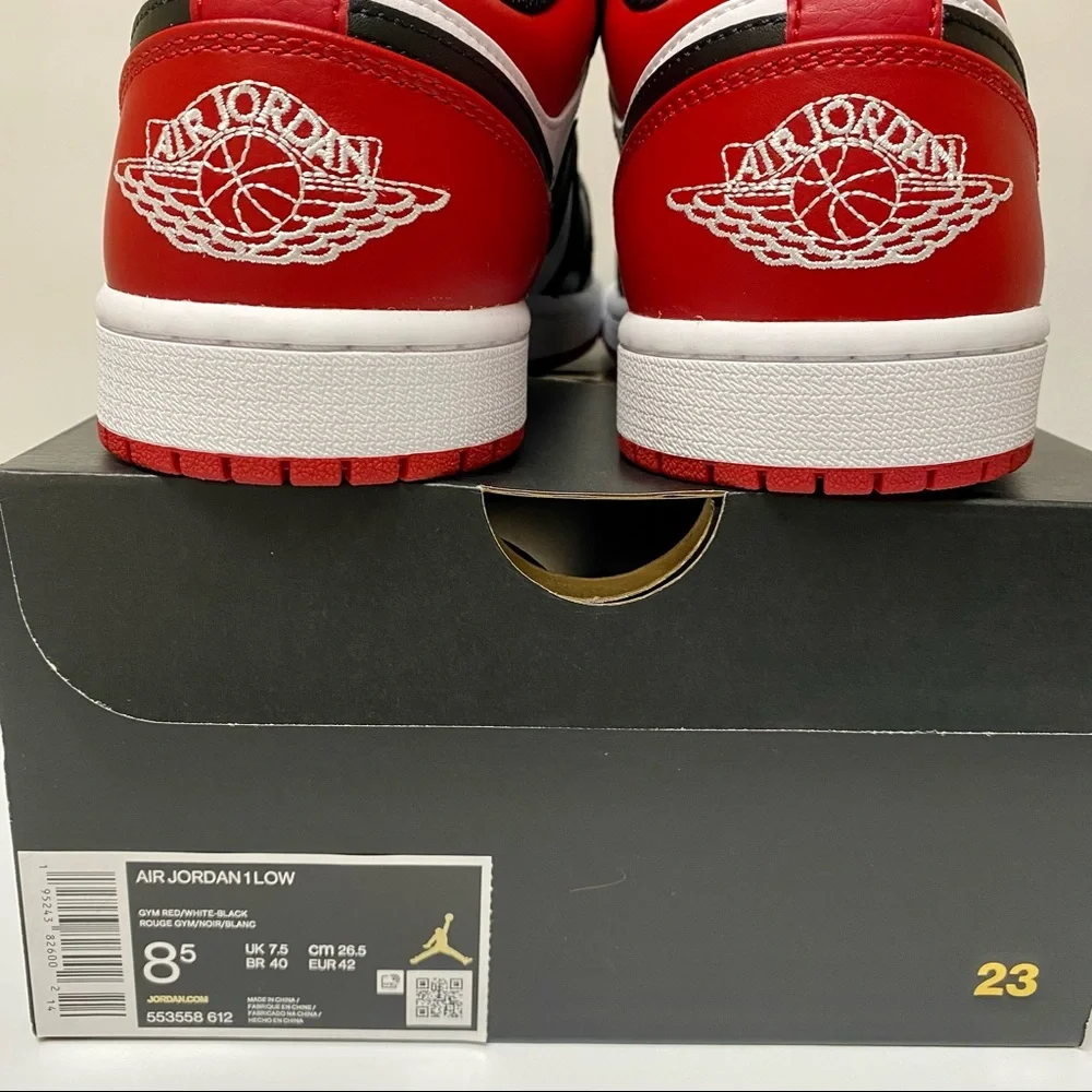 Air Jordan 1 Low 8.5 mens